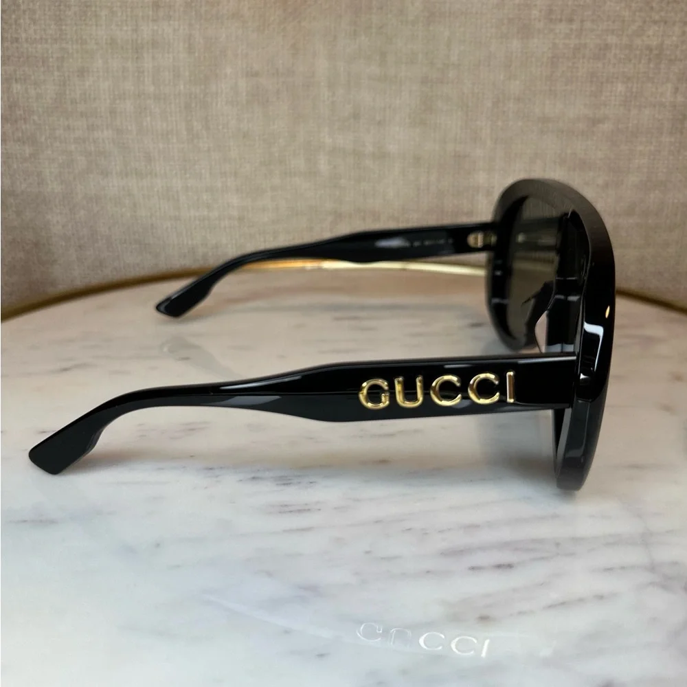 New! Authentic Gucci Shield Sunglasses - Picture 9 of 14